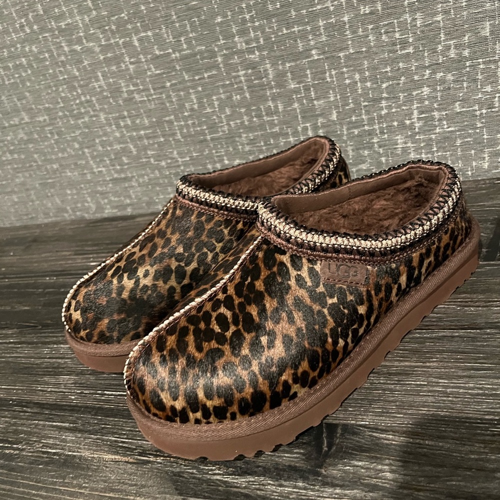 NIB WOMENS UGG TASMAN CASPIAN SLIPPERS Brown Black Cheetah Print 7 - Picture 5 of 11